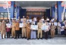 Bantuan Tunai Diserahkan Pemkab Kapuas kepada Korban Kebakaran dan Puting Beliung